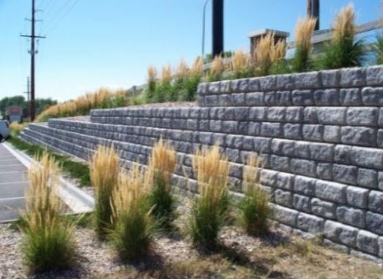 a picture of a new brick retaining wall in Granite Bay, CA