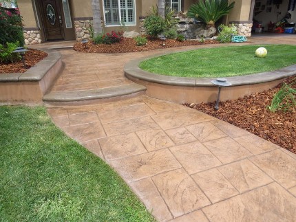 picture of a stamped concrete walkway that was paved in granite bay california